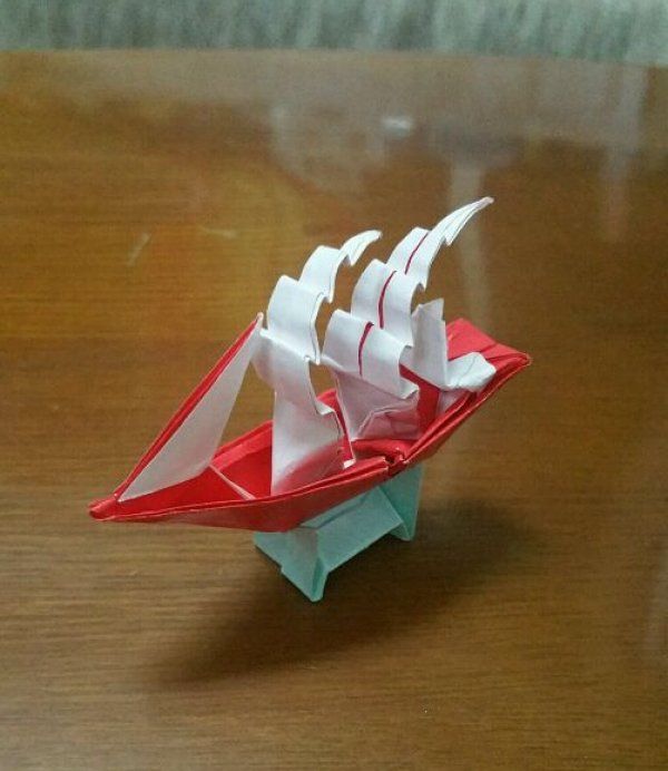 折纸帆船大全图解-远航的帆船