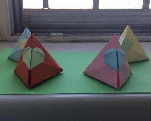 折纸大全图解心形盒子-带锁的三角心型盒子