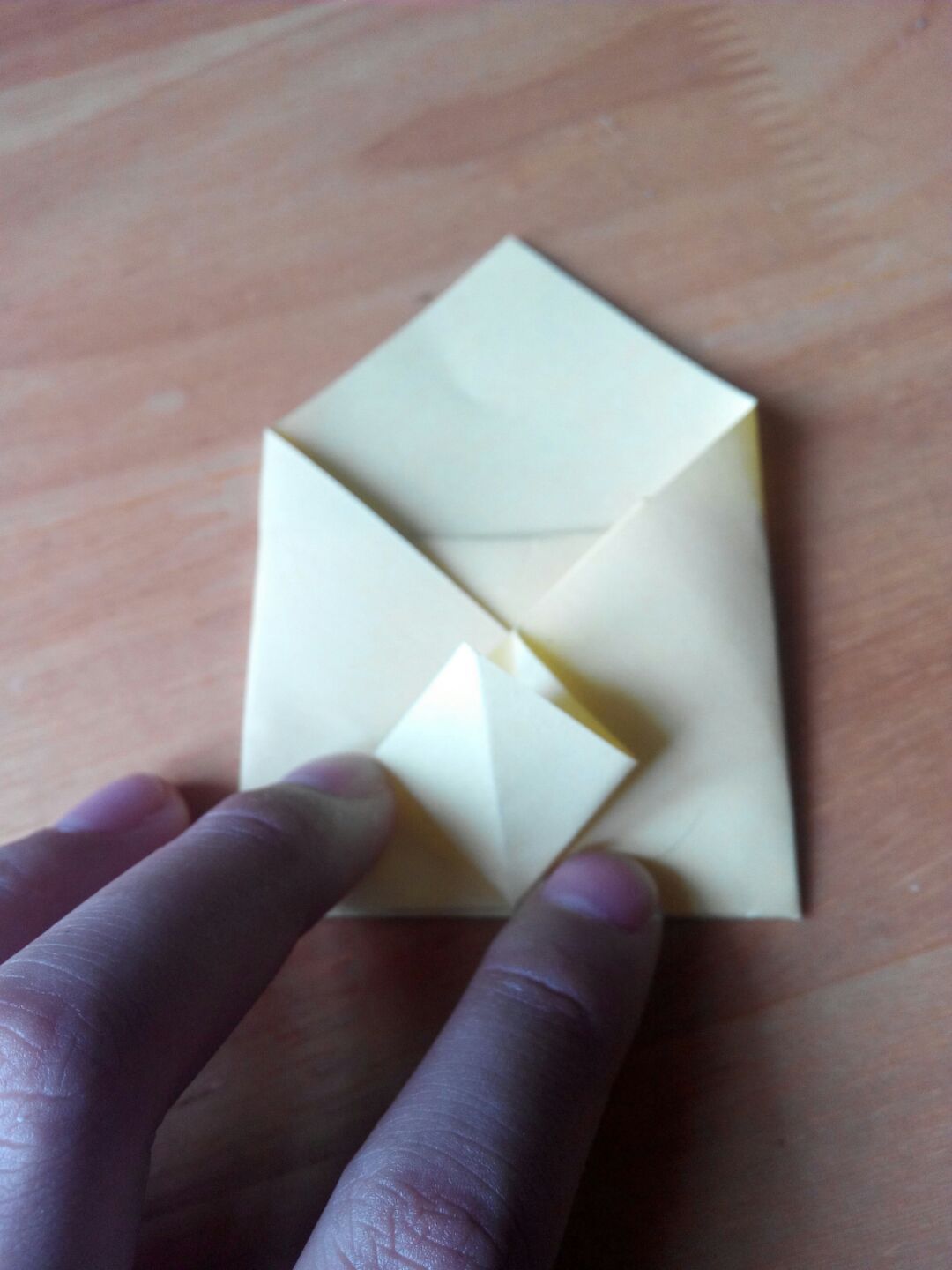 简单有趣的手工DIY纸艺教程，可爱的爱心信封折纸方法