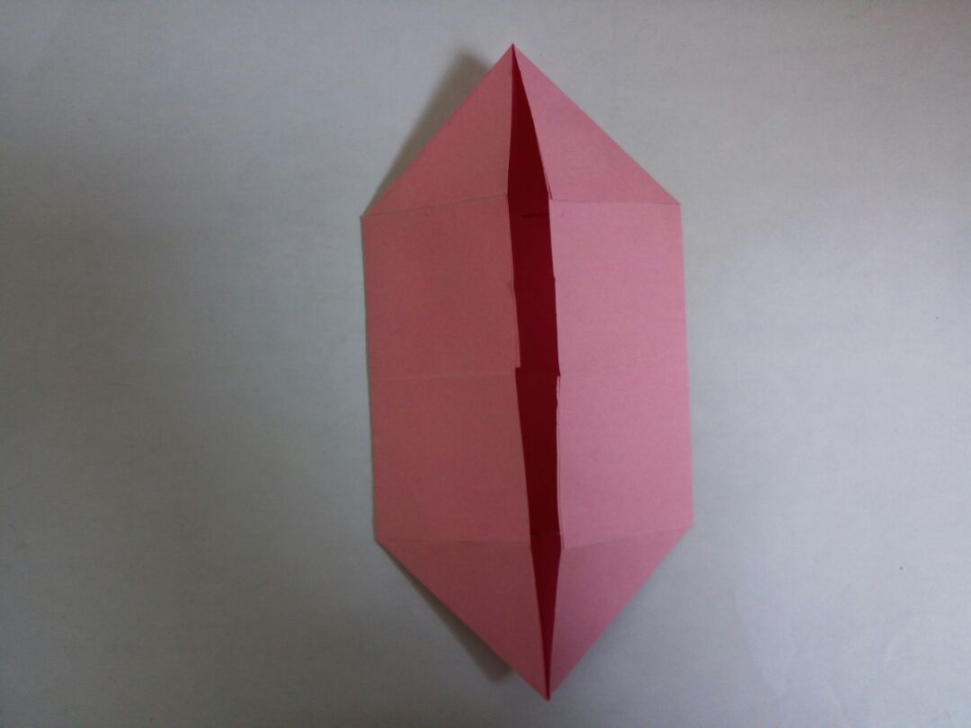 折纸DIY机关爆炸盒子之爱心盒子创意礼物盒的折纸方法