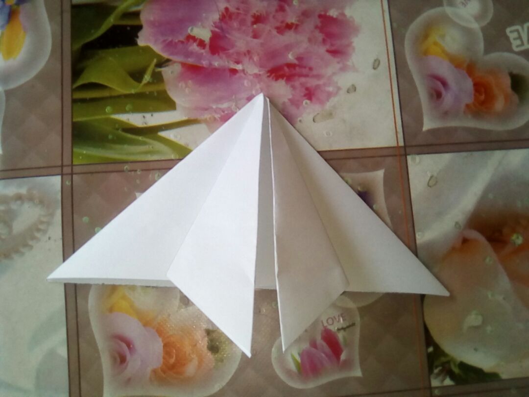 简单手工折纸，能吹起来的桃子的手工折纸方法