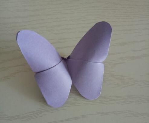 儿童简单折纸手工制作教程，用彩纸折立体蝴蝶教程 纸叠蝴蝶
