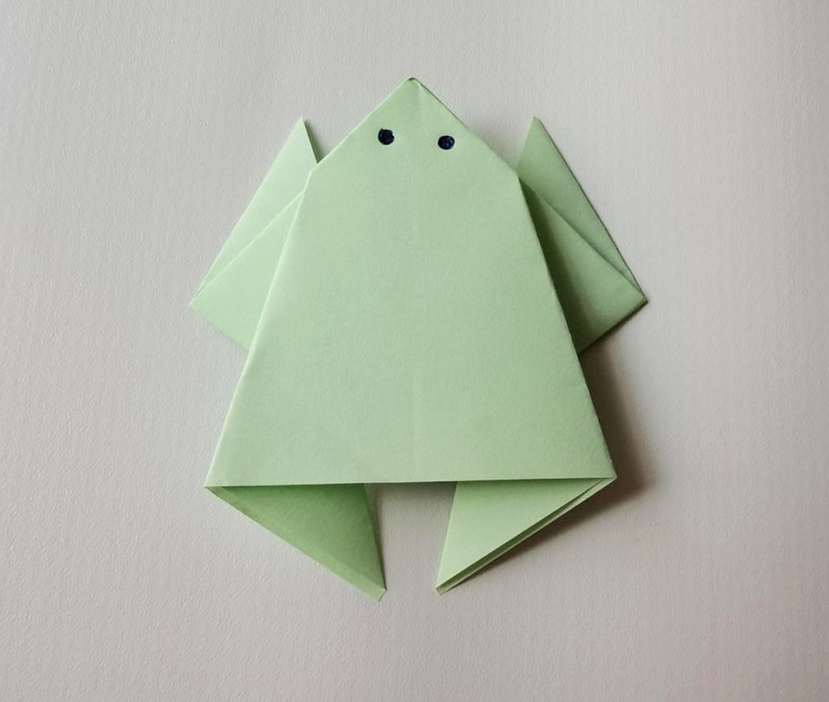 手工折纸青蛙折纸方法详细步骤图解╭★肉丁网