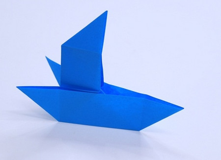 儿童简单折纸手工制作教程，手工折纸帆船的折法图解