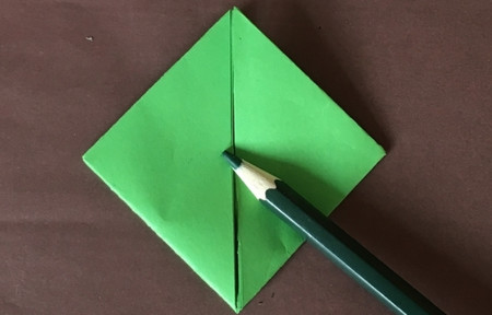 儿童折纸手工制作跳跳青蛙折纸步骤图解