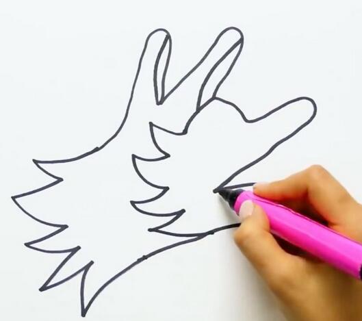 用手掌画出的卡通动物简笔画，好有创意！