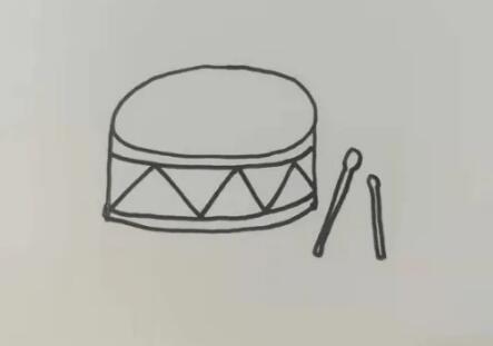 学画简笔画 圆鼓怎么画 画一个酷酷的鼓